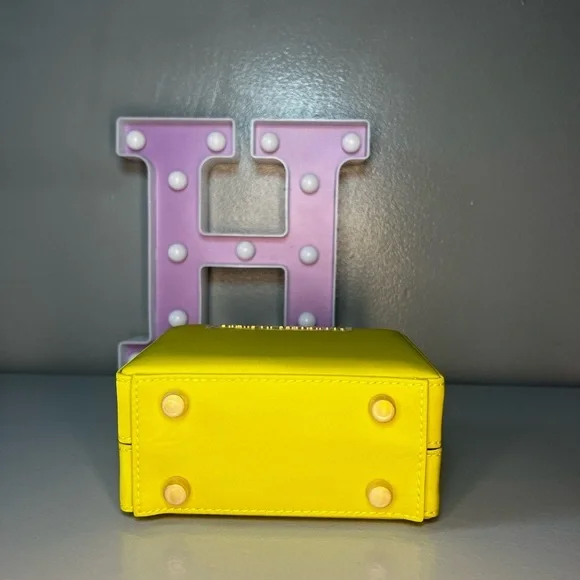 Brandon Blackwood Yellow green Kendrick mini trunk 1st gen - Picture 4 of 8